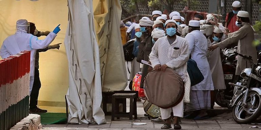 Hindistan'da büyük zulüm! Müslümanlar hastanelere alınmıyor