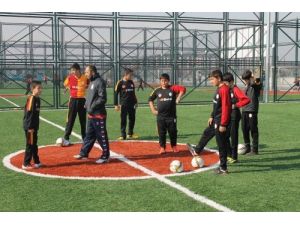 Galatasaray, Harikalar Diyarını Seçti