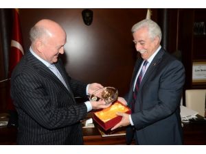İngiltere Büyükelçisi Reddaway Aldırmaz'ı Ziyaret Etti