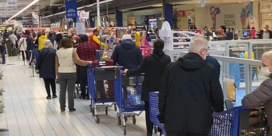 Marketlerde son gün yoğunluğu yaşandı