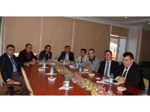 'Dershanelerin Kapatılması Ülke Ekonomisine Büyük Zarar Verir'