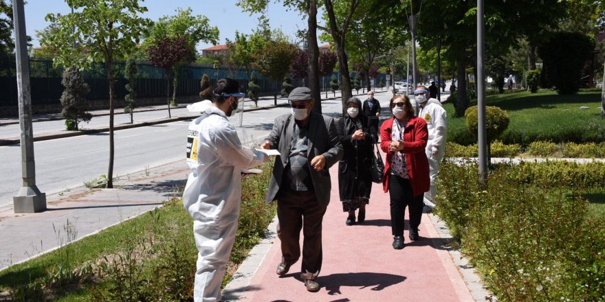 Büyükşehir büyükleri yalnız bırakmadı