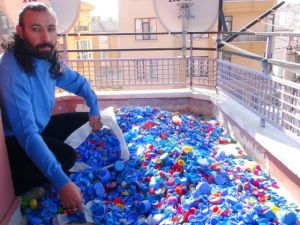 Topladıkları 60 Bin Kapakla 6 Tekerlekli Sandalye Alacaklar