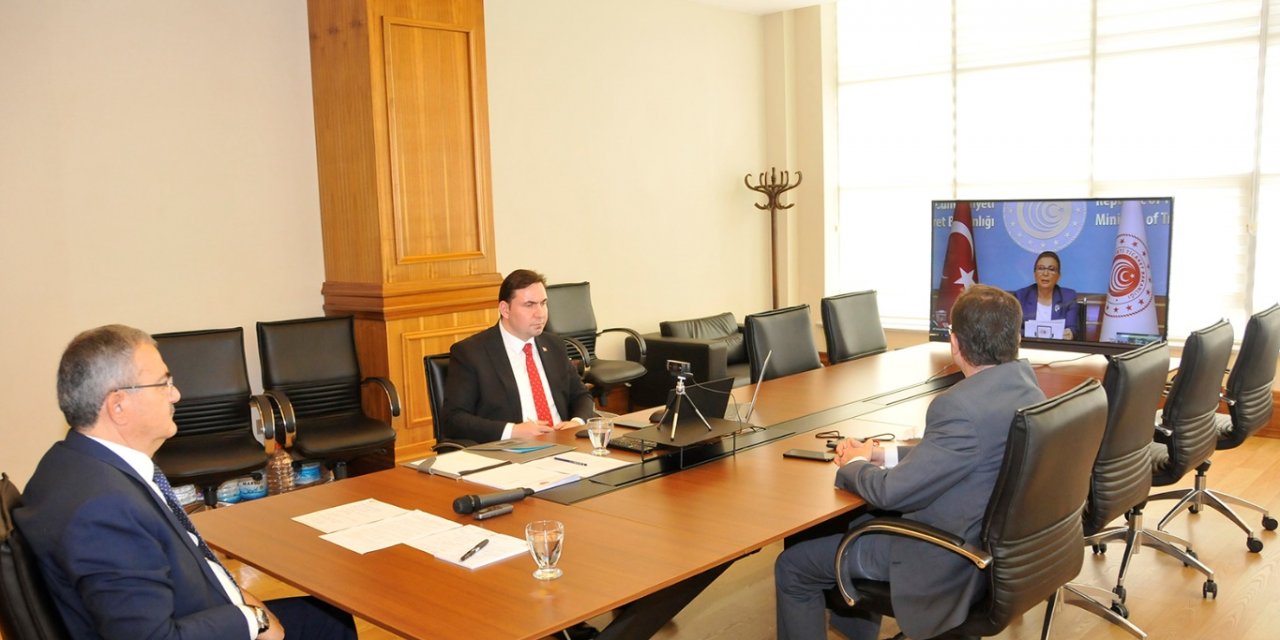 Pekcan, "Dijital çağa ayak uydurmalıyız"