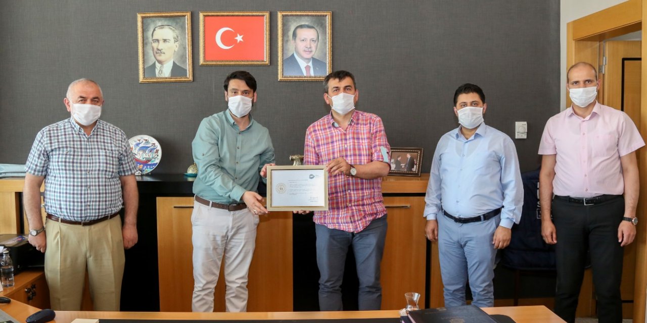 Bakan Kasapoğlu’ndan Meram Belediyespor’a teşekkür belgesi