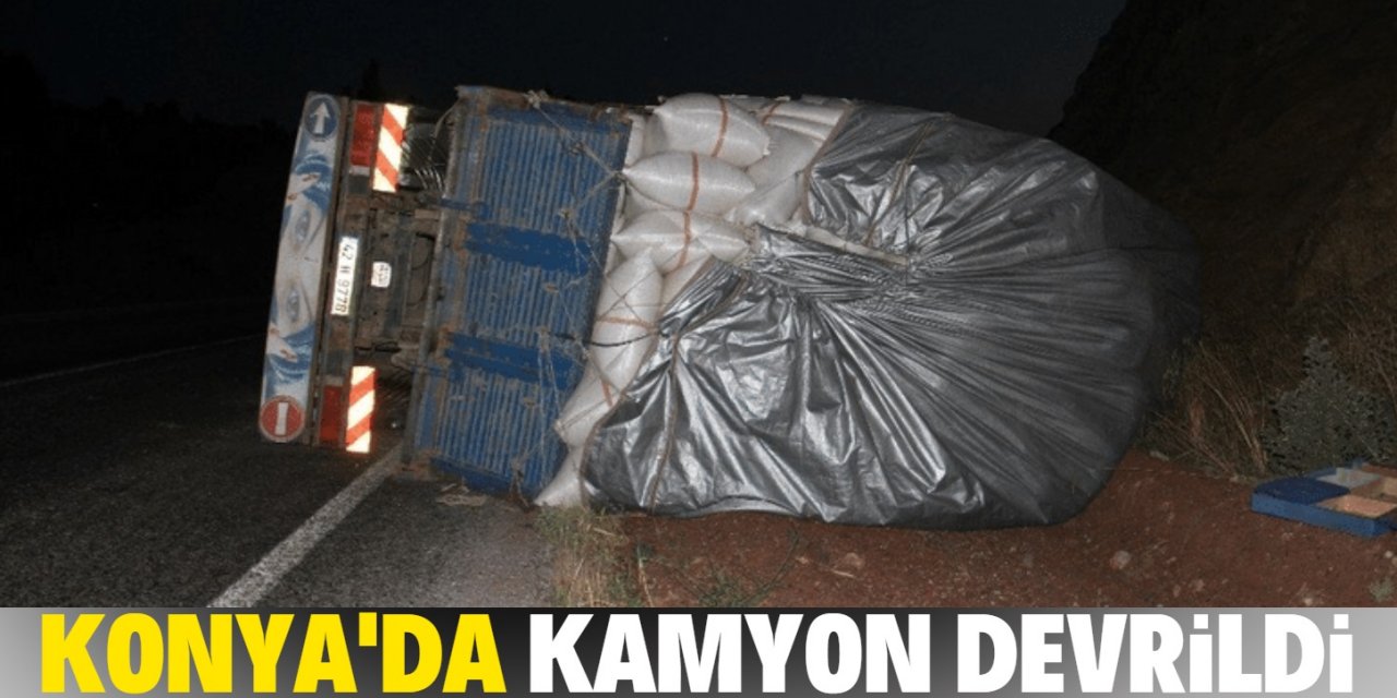 Konya’da saman yüklü kamyon devrildi: 2 yaralı