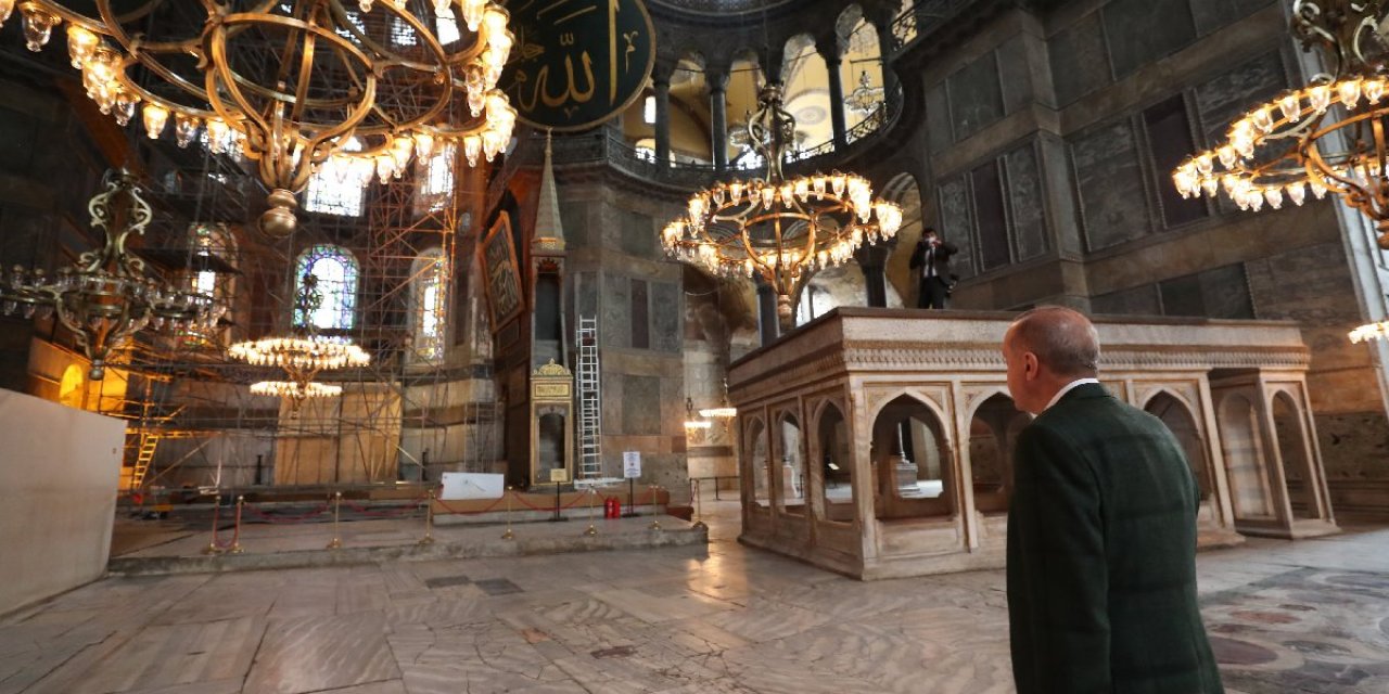 Erdoğan, Ayasofya Camii’nde incelemelerde bulundu