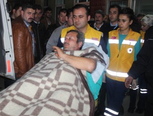 Aracına binerken silahlı saldırıya uğradı