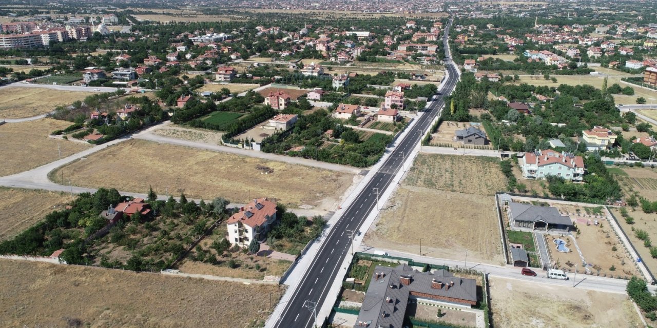 Konya'da 2 kilometrelik yol  baştan sona yenilendi