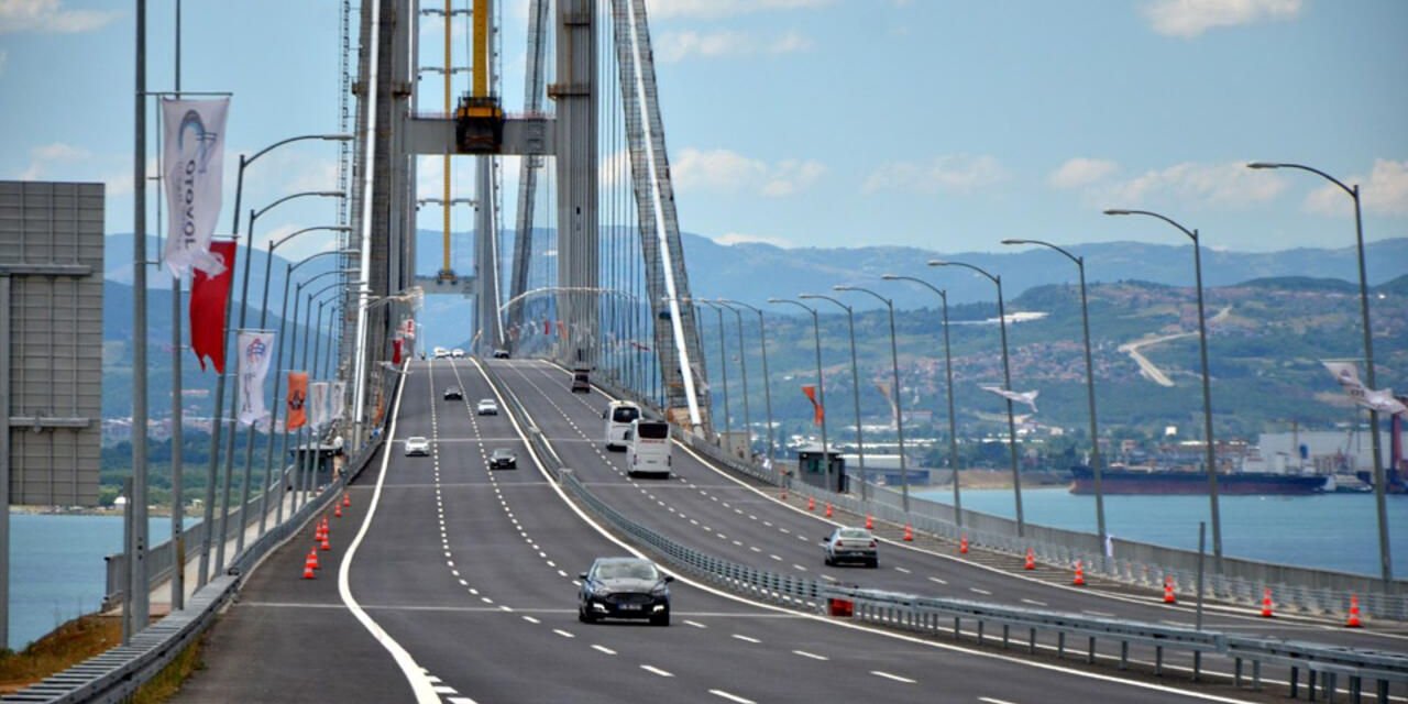 Vatandaş bu bayramda da geçmediği yolun ve köprünün ücretini ödeyecek