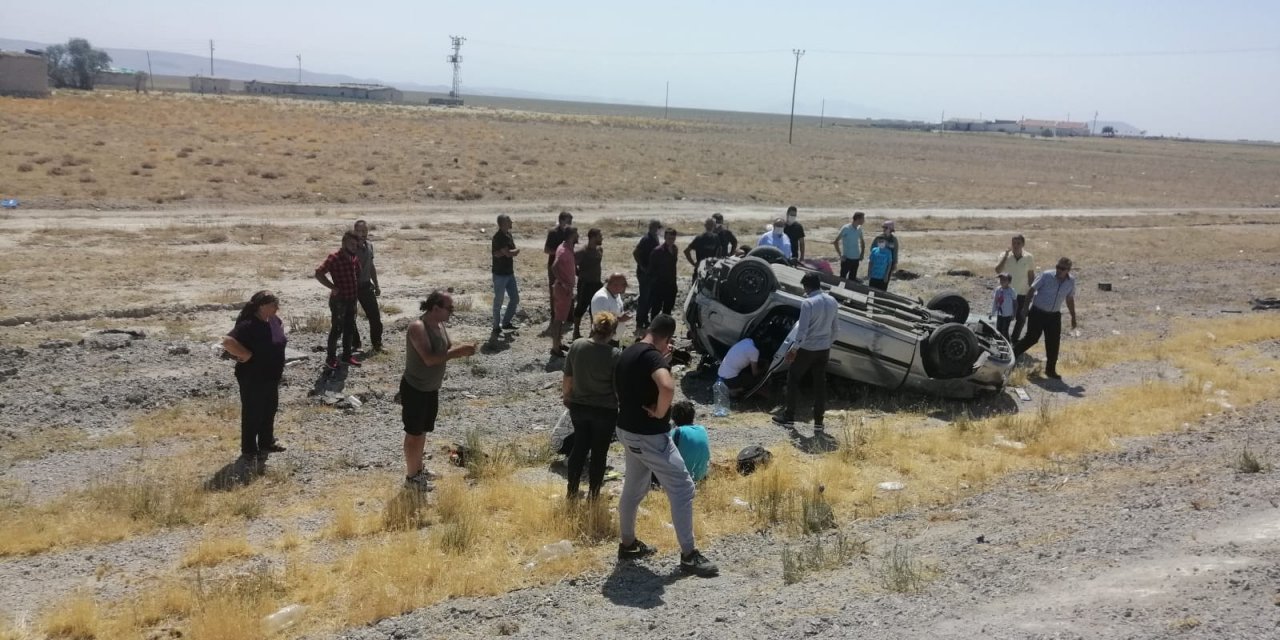 Konya'da otomobil takla attı: 3 yaralı