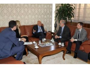 Başkan Yaşar, Ab'li Konukları Ağırladı