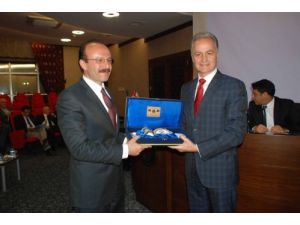 Girişimcilik Kursunu Tamamlayanlar Sertifikalarını Aldı