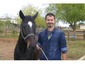 Araştırma Görevlisi Dr. Gökçe Yıldırım: Yarış Atı Neslimiz Tehlikede