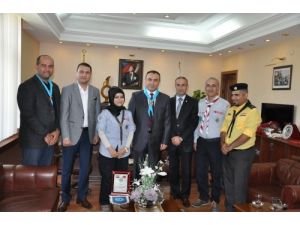 İzciler Kaymakam Soytürkü’ü Ziyaret Etti