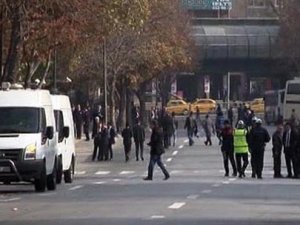 Başbakanlık önünde canlı bomba şüphesi