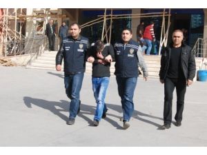 Kapkaççı Polisten Fazla Kaçamadı