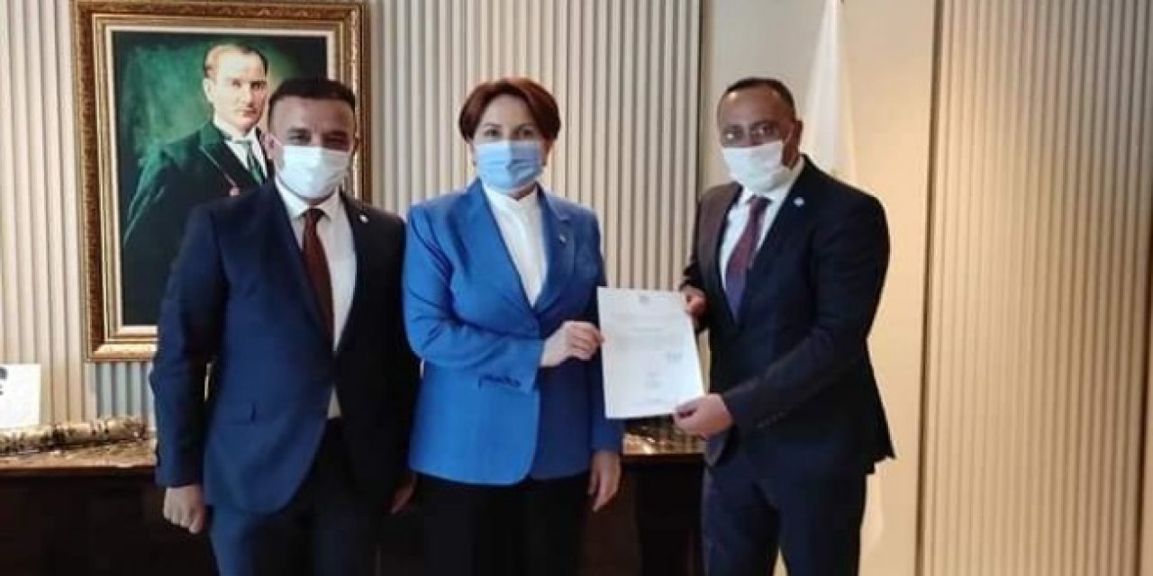 Mehmet Uğur mazbatasını Meral Akşener’in elinden aldı