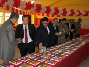 Pazaryolu’nda Kitap Fuar Düzenlendi
