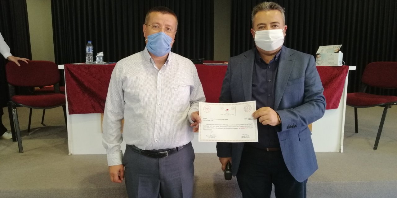 Bozkır'da bir okul "beyaz bayrak" ve "beslenme dostu" sertifikası aldı