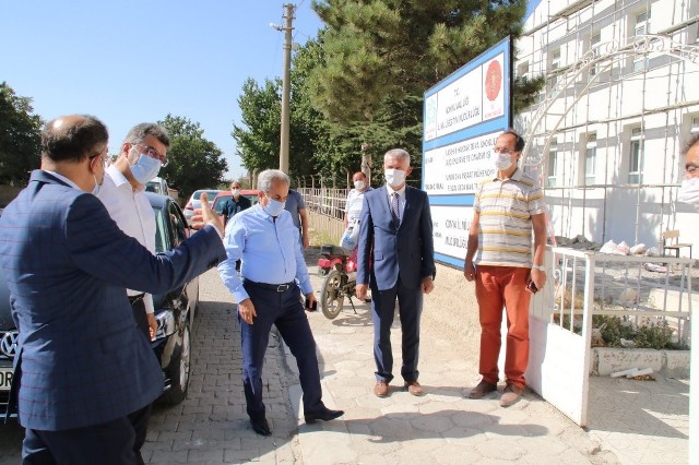 Akşehir’de okullardaki bakım ve onarım çalışmaları sürüyor