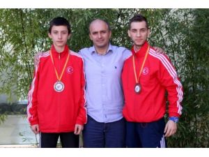 Bursalı Kareteciler, İspanya'dan Madalya İle Döndü