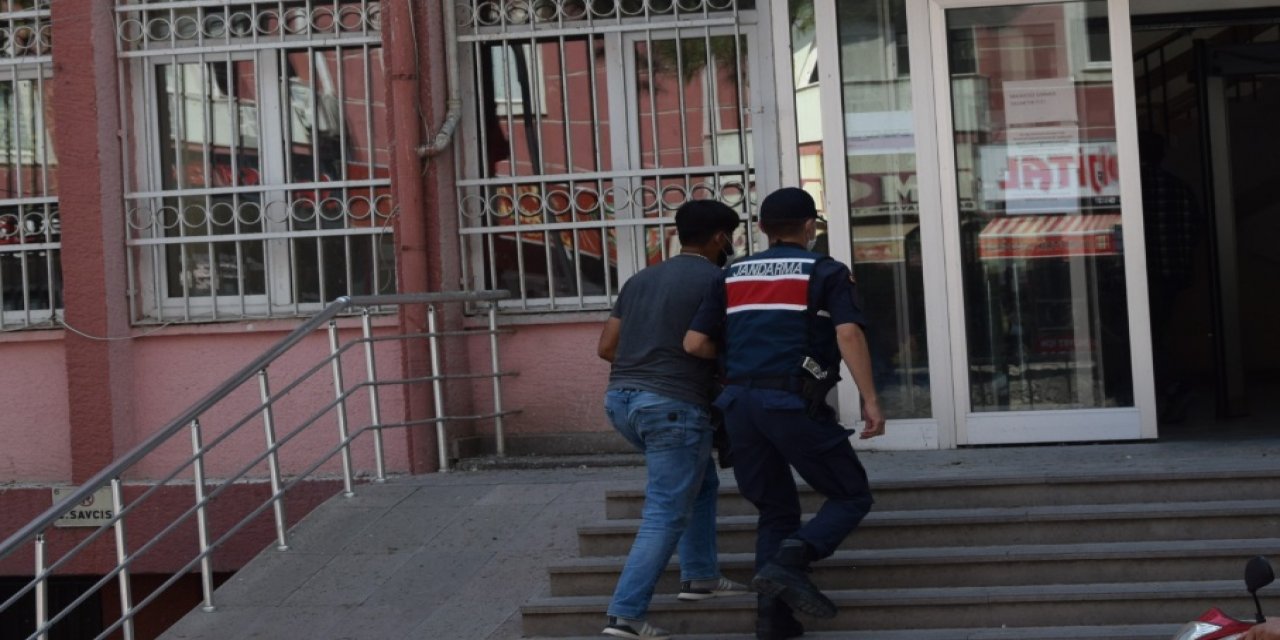 Konya'da silah tacirleri tutuklandı