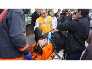 Eşiyle Tartışan Kadın, Kendini Metronun Önüne Attı