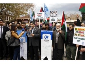 Anadolu Gençlik Derneği Üyeleri Zulümlere Dikkat Çekti