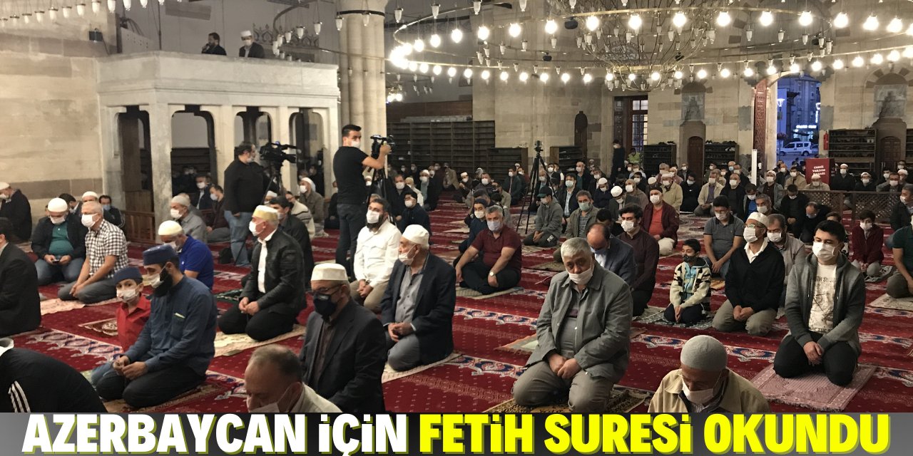 Konya'da Sultan Selim Camisi'ndeki programda Azerbaycan için Fetih suresi okundu