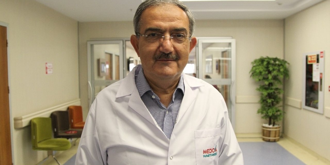 Prof. Dr. Mustafa Şahin Medova Hastanesinde