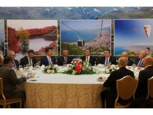 Gül: Ülkemizdeki Temel Bazı Meseleleri Özgüvenle Çözmeliyiz