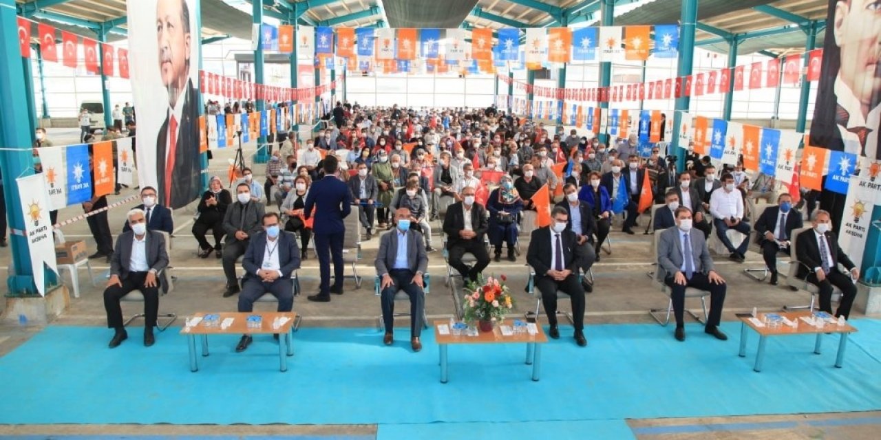 AK Parti Yunak ve Akşehir ilçe kongreleri yapıldı