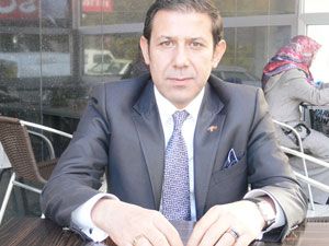 MHP’den eczacılara ve işçilere destek