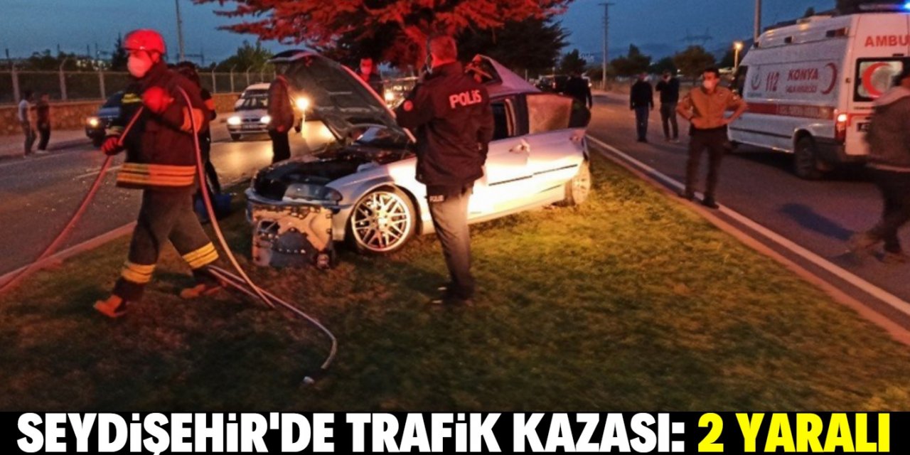 Seydişehir'de otomobil ağaca çarptı, yaralı araçta sıkıştı