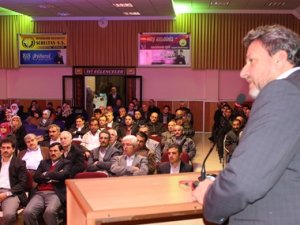 Seydişehir'de Helal Gıda Konferansı Verildi