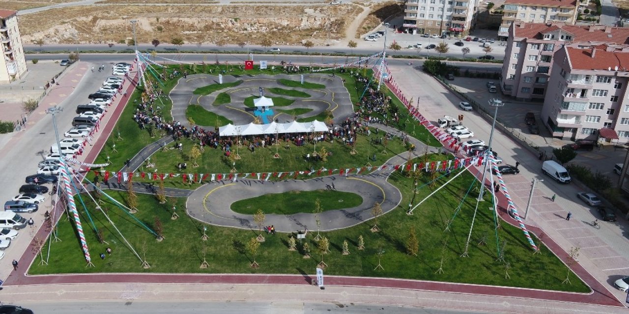 Selçuklu’da bisiklet ve kaykay parkı açıldı