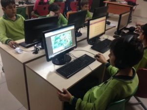 İnegöl Nilüfer Safvet Koleji'nden Öğrencilerine İngilizce Kolaylığı