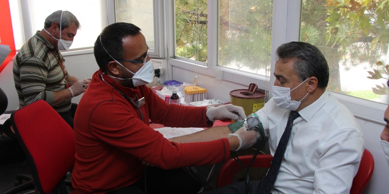 Seydişehir Belediye Başkanı Tutal kan bağışında bulundu