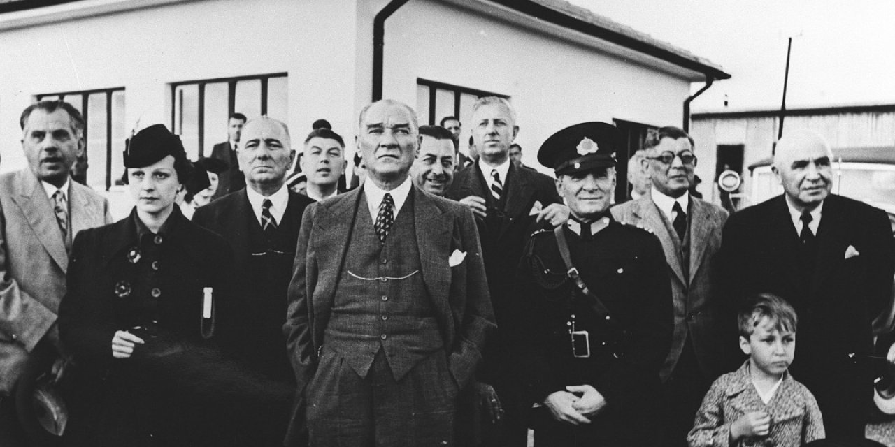 Atatürk'ün ebediyete intikalinin 82'nci yılı