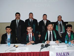 Hukukçular suç duyurusunda bulundu