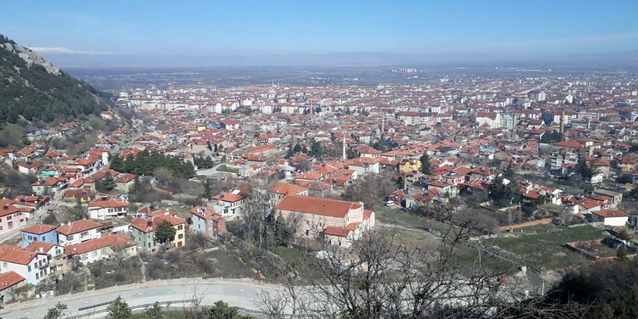 Şener'den Akşehir il olsun teklifi