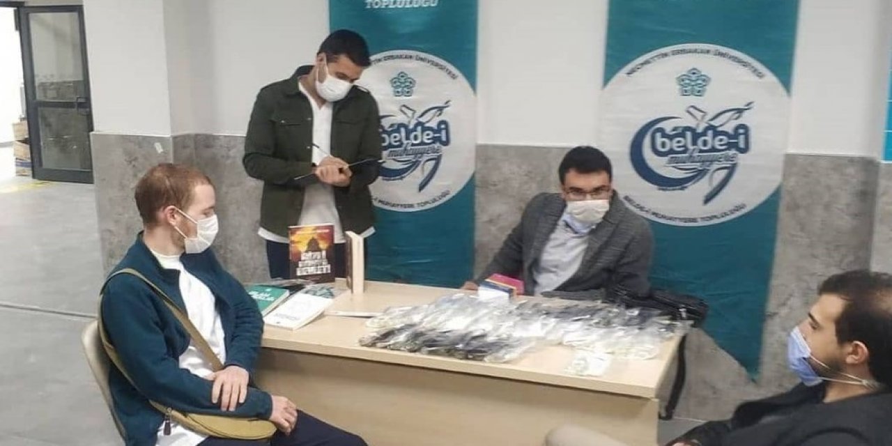 AGD Üniversite Komisyonu'ndan maske dağıtımı