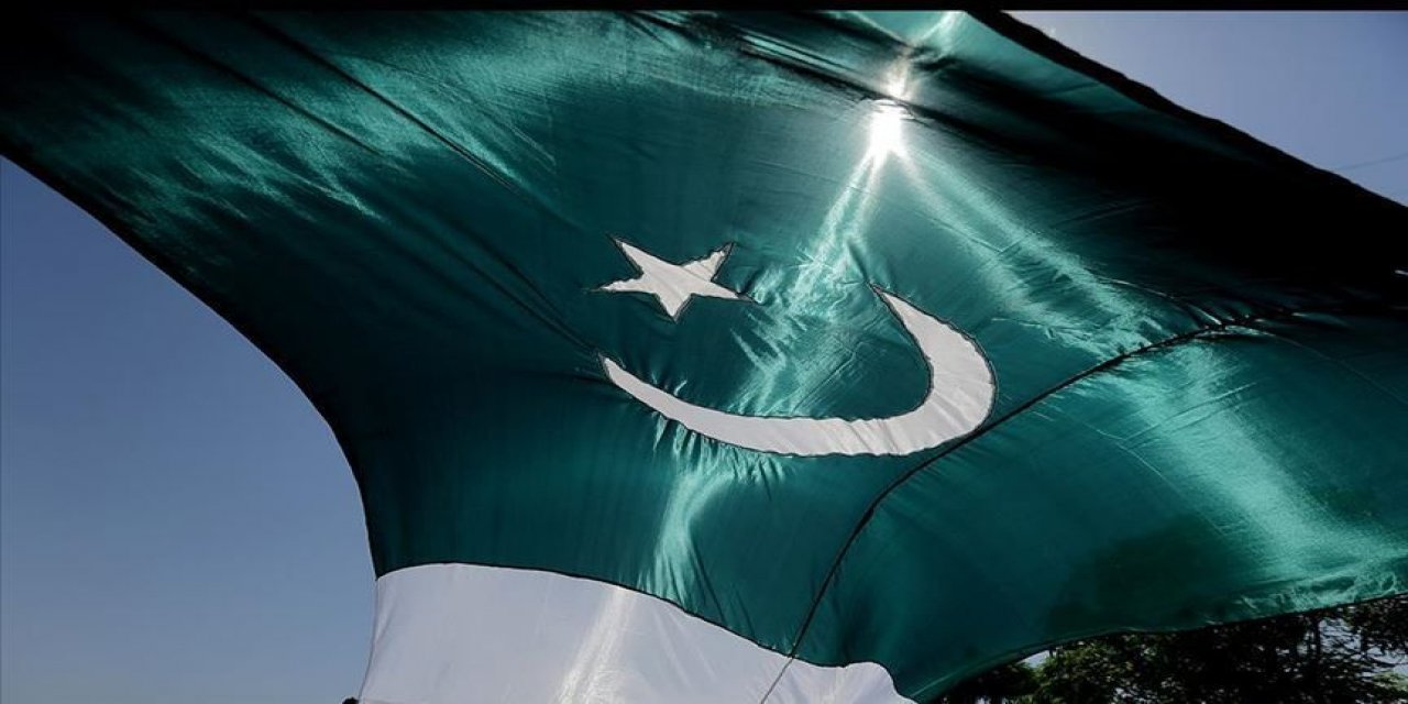Pakistan Fransa Büyükeçisi'ni sınır dışı ediyor!