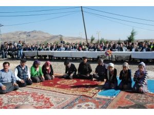 Birlik Ve Beraberliklerini 40 Kazan Aşure İle Pekiştirdiler