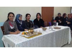 Veliler En Güzel Aşure İçin Yarıştı