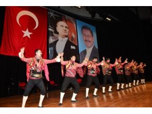 Talha Bora Öge, Öğretmenler İçin Okuduğu Şiirle Duygulandırdı