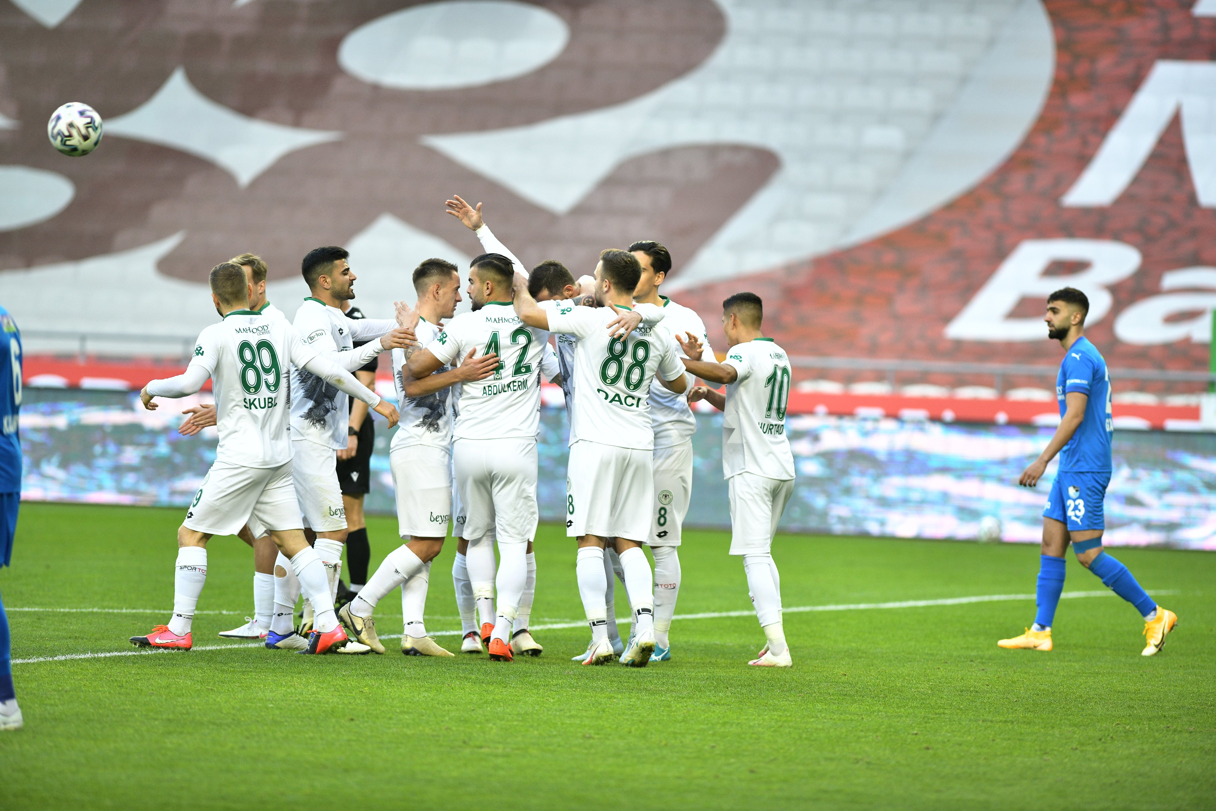 Konyaspor'dan kritik galibiyet