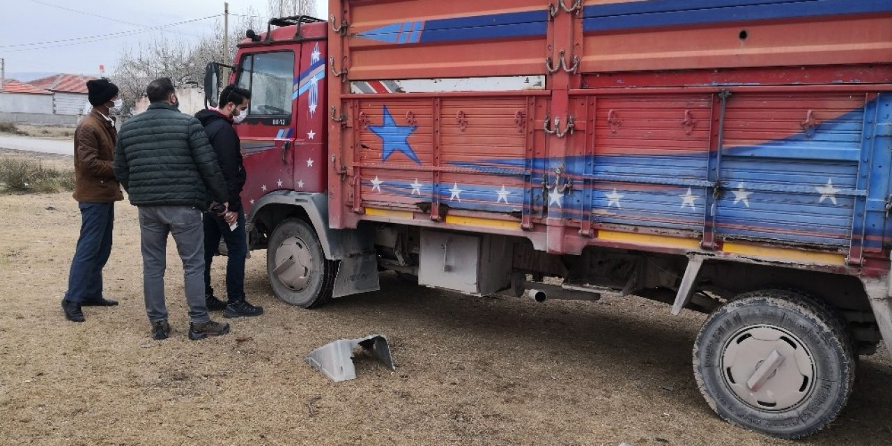 Aksaray’da kamyonetten akü hırsızlığı