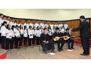 Öğretmenler Korosundan Konser